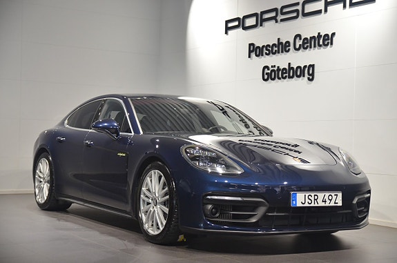 Porsche Panamera 4 2 of 5