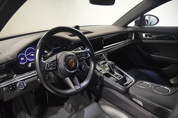 Porsche Panamera 4 12 of 22