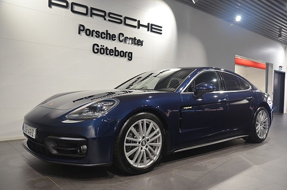 Porsche Panamera 4 8 of 22