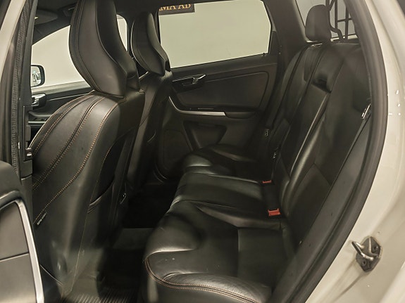 Volvo XC60 8 of 10
