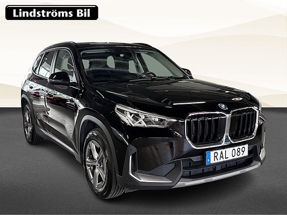 BMW X1 3 of 5