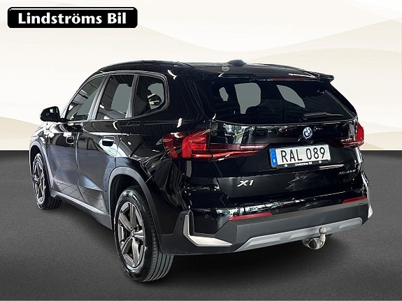 BMW X1 4 of 5