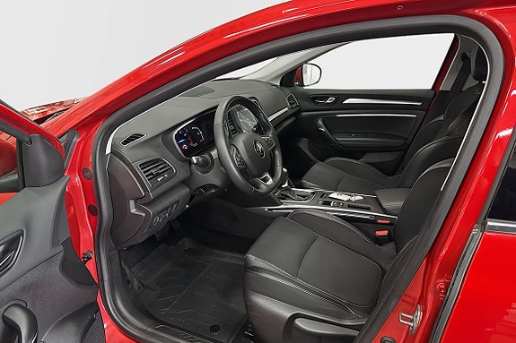 Renault Megane IV 4 of 5