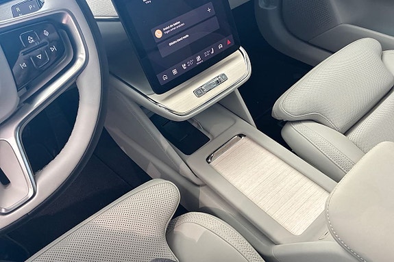 Volvo ES90 20 of 26