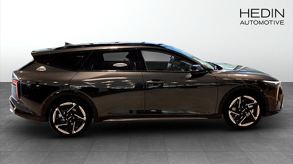 Kia K4 6 of 11