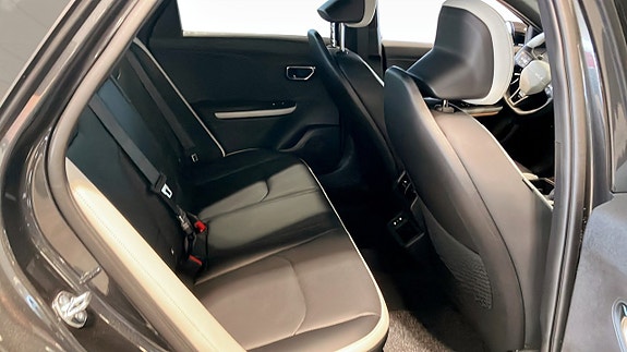 Kia K4 5 of 5