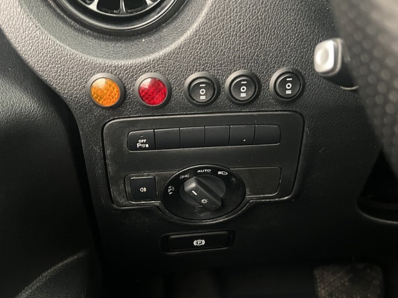Mercedes-Benz Vito 119 14 of 30