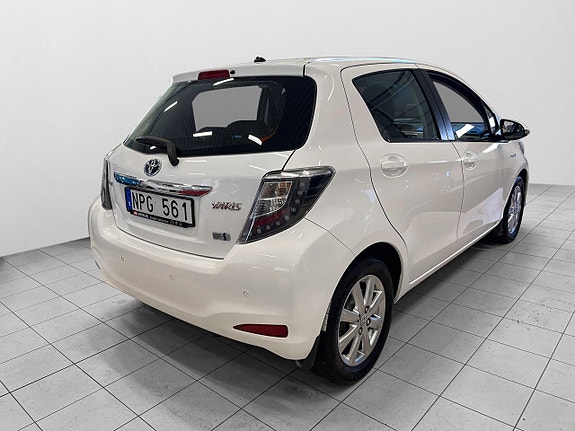 Toyota Yaris 6 of 23