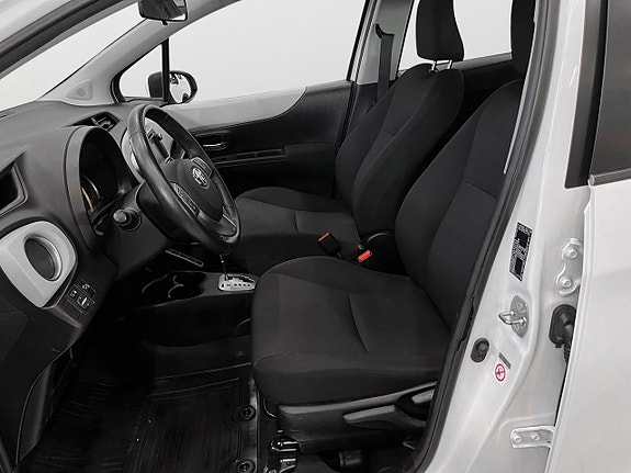 Toyota Yaris 10 of 23
