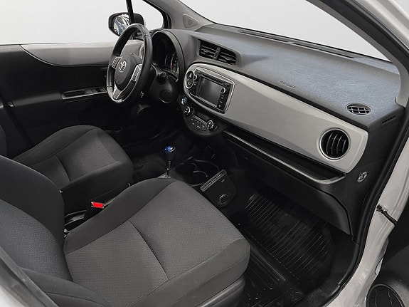 Toyota Yaris 17 of 23