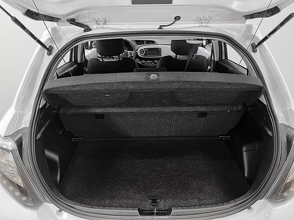 Toyota Yaris 14 of 23