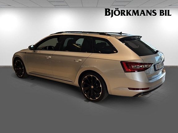 Skoda Superb 6 of 17