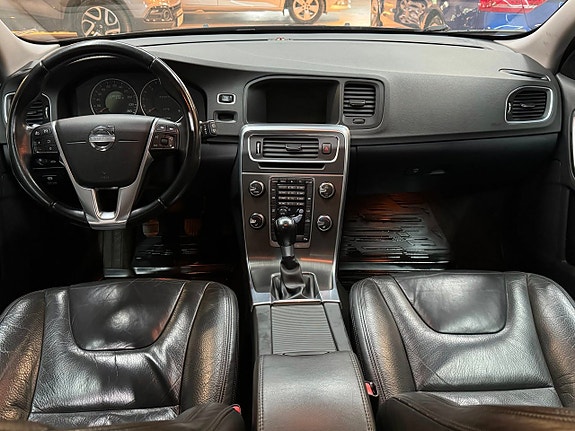 Volvo V60 6 of 17
