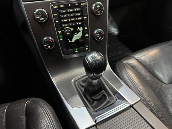 Volvo V60 13 of 17