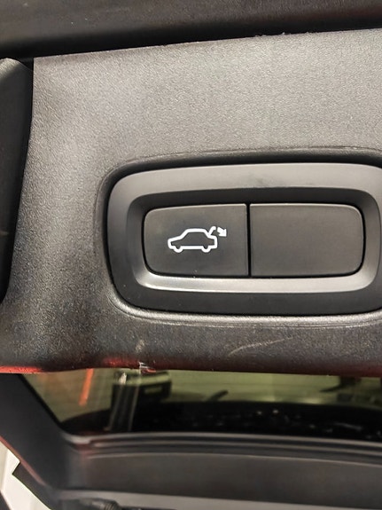 Volvo V90 Cross Country 8 of 10