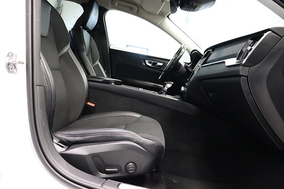 Volvo V60 14 of 29