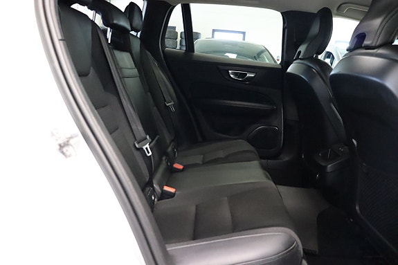 Volvo V60 15 of 29