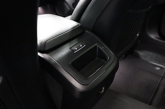 Volvo V60 25 of 29