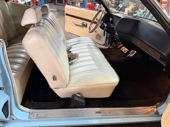 Ford LTD 18 of 28