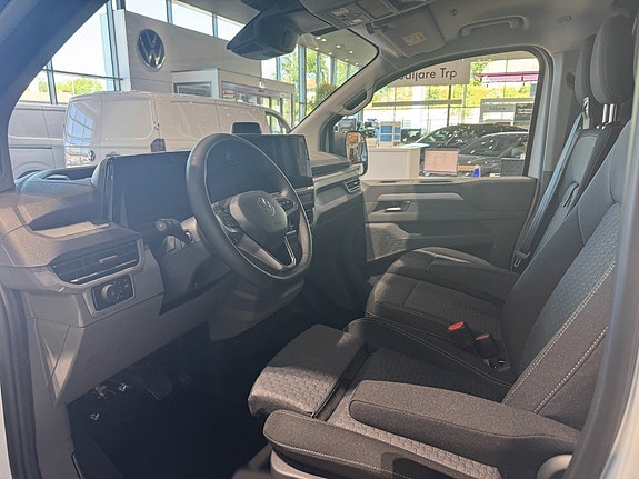 Volkswagen Transporter 8 of 16
