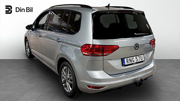 Volkswagen Touran 3 of 5