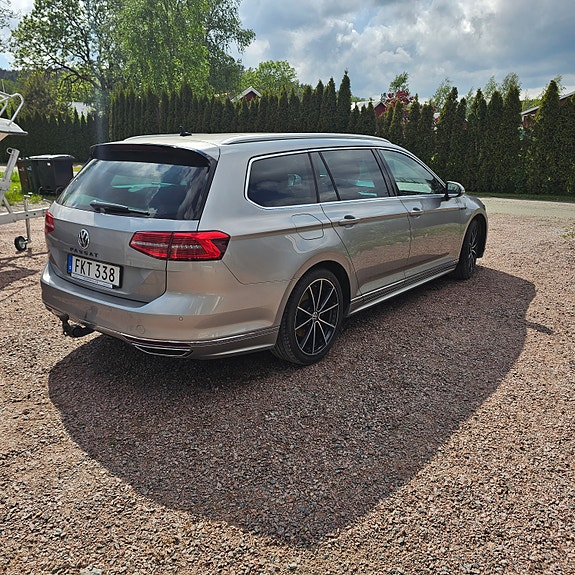 Volkswagen Passat 3 of 5