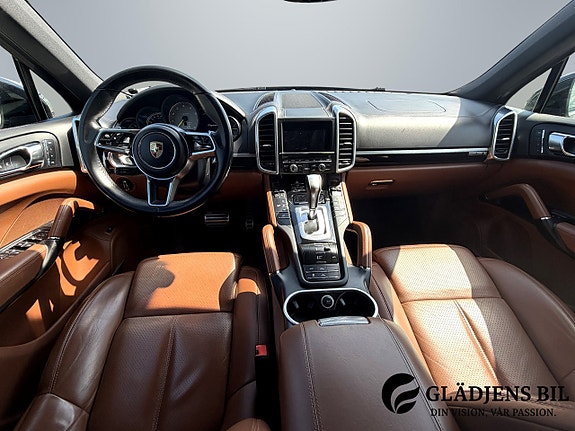 Porsche Cayenne S 11 of 27