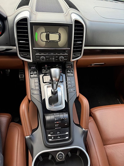 Porsche Cayenne S 24 of 27