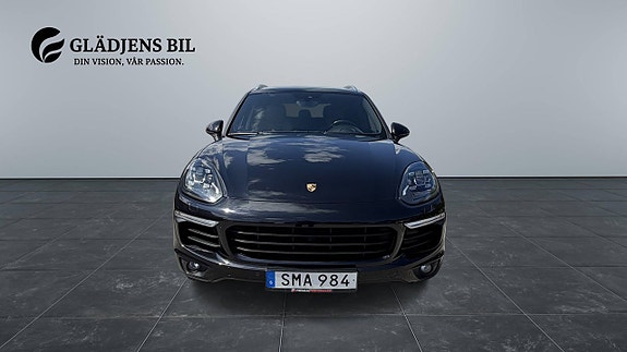 Porsche Cayenne S 9 of 27