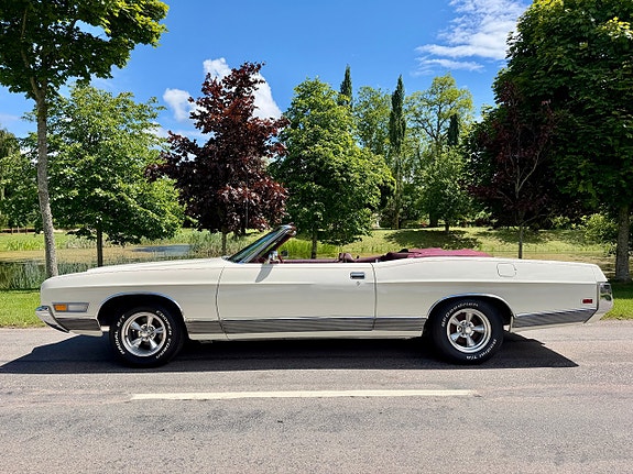 Ford LTD 2 of 5