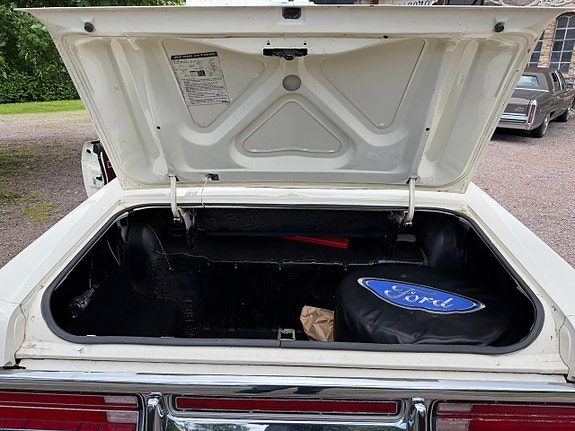 Ford LTD 24 of 29