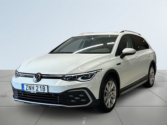 Volkswagen Golf Alltrack 16 of 19
