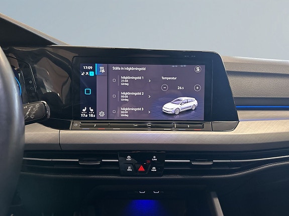 Volkswagen Golf Alltrack 11 of 19