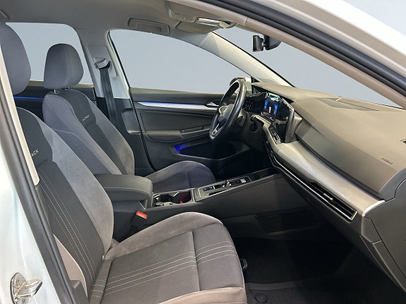 Volkswagen Golf Alltrack 10 of 19