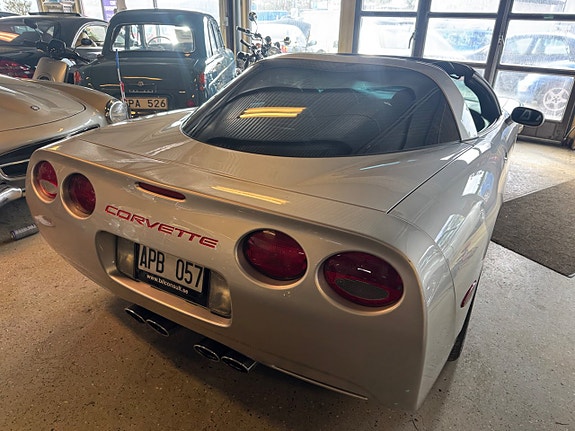 Chevrolet Corvette 6 of 30