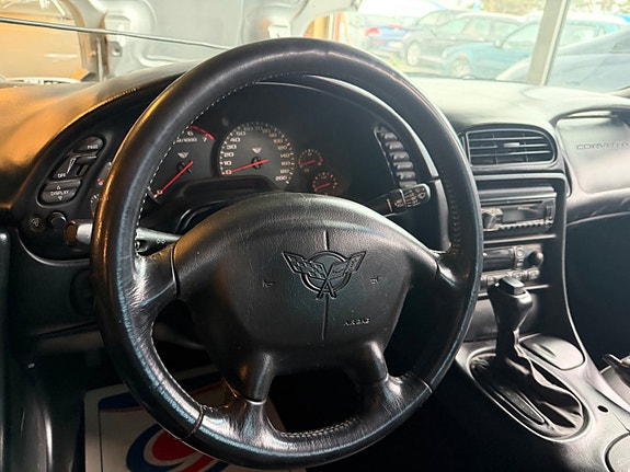 Chevrolet Corvette 24 of 30