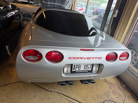 Chevrolet Corvette 19 of 30