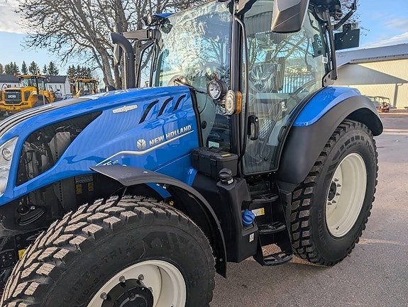 New Holland T5.110 AC, Frontlyft Omg. lev! 6 of 9