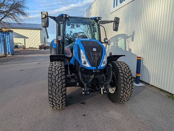 New Holland T5.110 AC, Frontlyft Omg. lev! 3 of 9