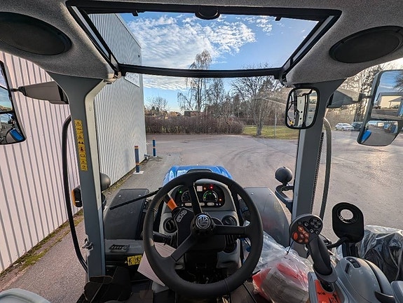 New Holland T5.110 AC, Frontlyft Omg. lev! 9 of 9