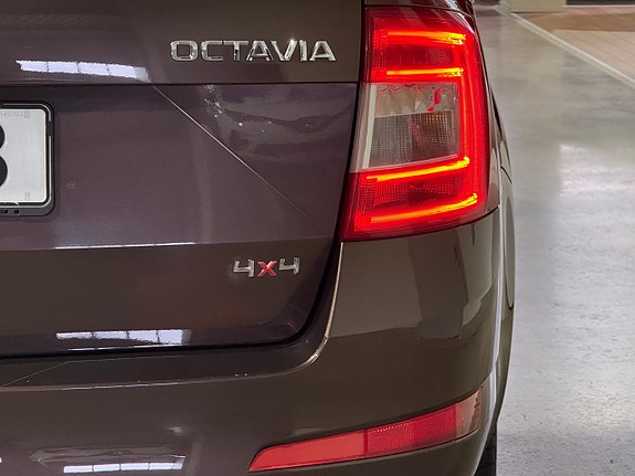 Skoda Octavia 8 of 28