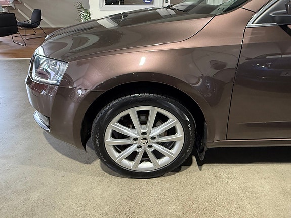 Skoda Octavia 4 of 5