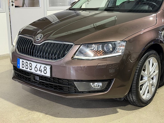 Skoda Octavia 3 of 5