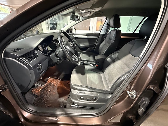 Skoda Octavia 19 of 28