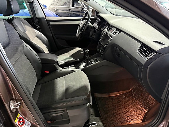 Skoda Octavia 15 of 28