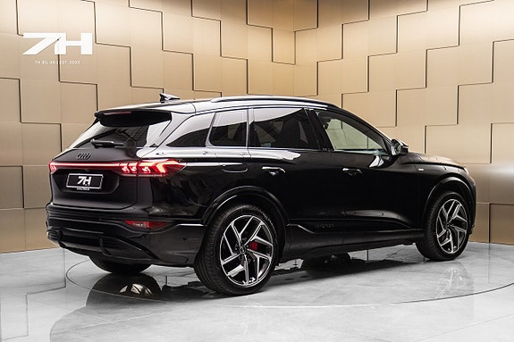 Audi Q6 e-tron 5 of 5