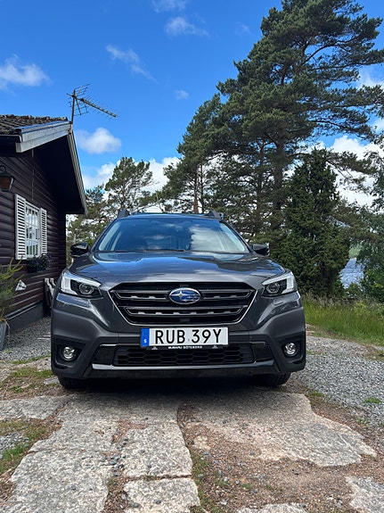 Subaru Outback 3 of 5