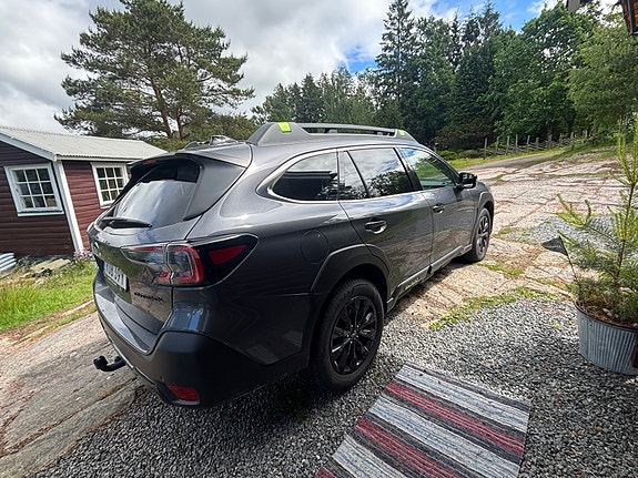 Subaru Outback 2 of 5