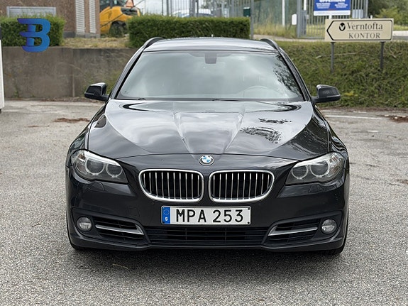 BMW 520 2 of 5