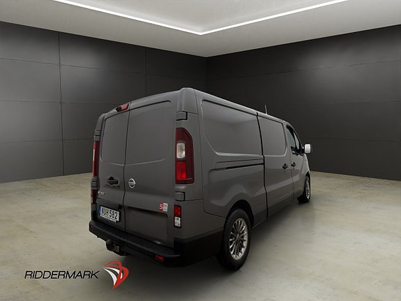 Nissan NV300 9 of 30